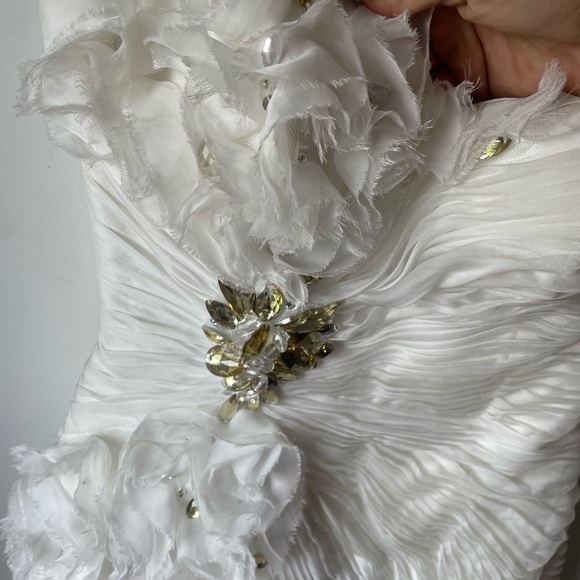 Clarisse White Ruffle Formal Body-con Homecoming Dress with Jewels Size 2 - Picture 2 of 8